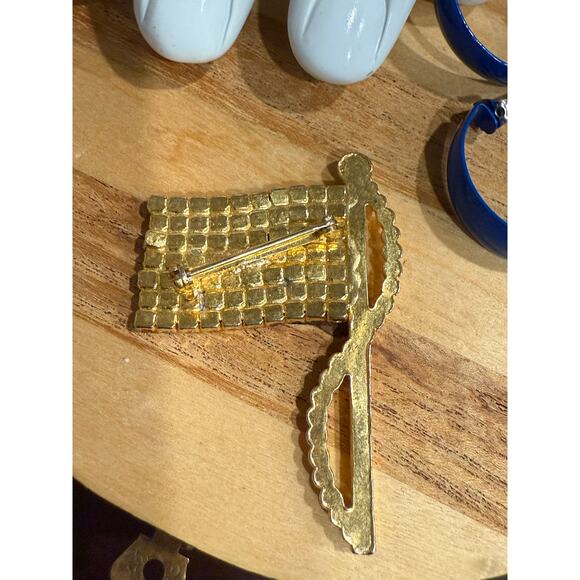 USA Jewelry Bundle: Fourth of July Vintage Fashion Ring, Earrings & Flag Pin - Picture 6 of 15